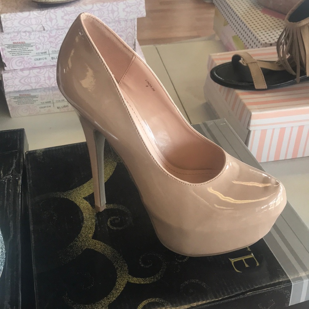 Women’s shoes